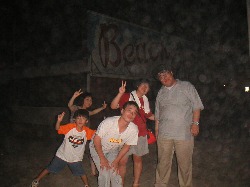 ��Ɍ�����Ŕɂ́uBeach�v�̕������E�E�E�B